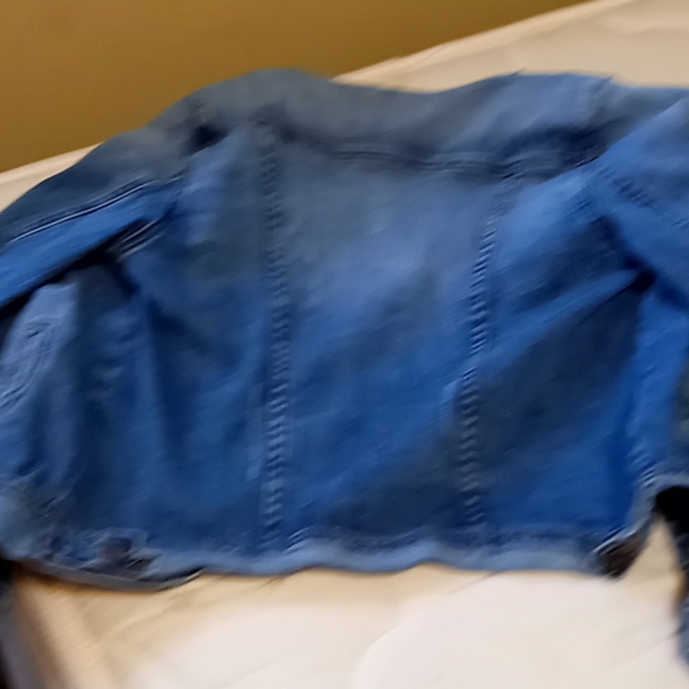 Jean jacket - Picture 2 of 3